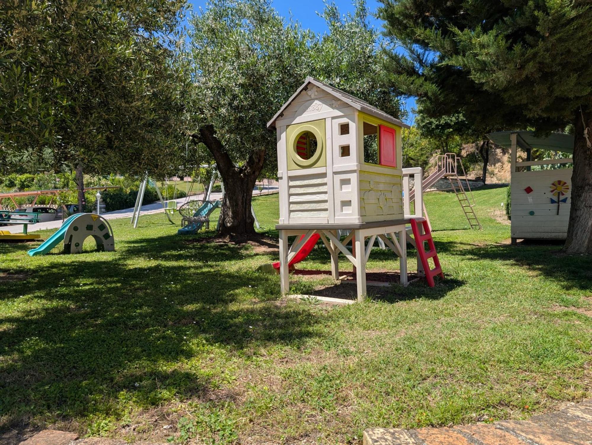 Agriturismo Case Al Sole Loreto Kültér fotó