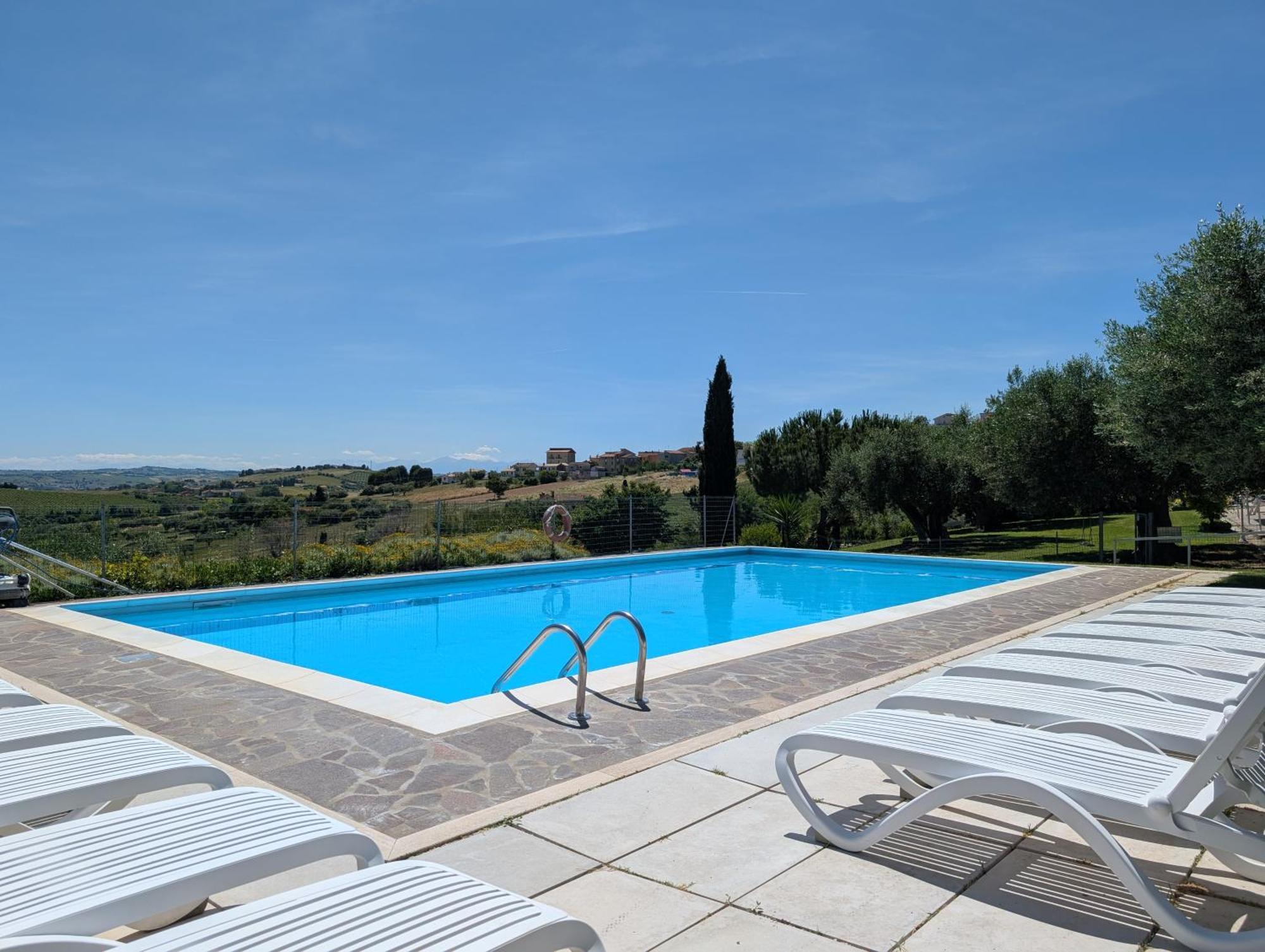 Agriturismo Case Al Sole Loreto Kültér fotó